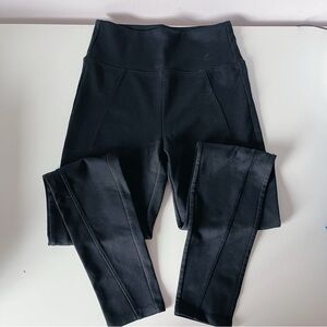 Spanx Assets women’s black tummy control leggings - sz S